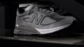 New Balance 990 v4 Heel traction