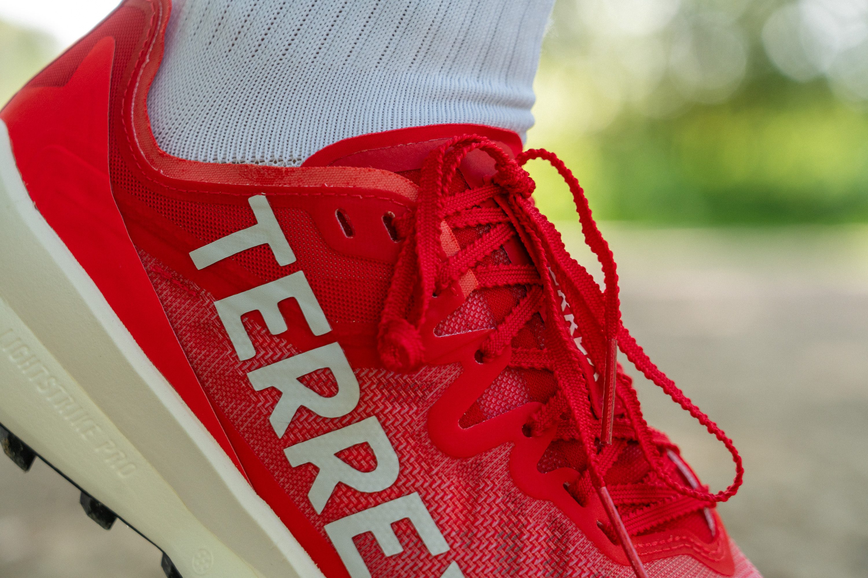 adidas Terrex Agravic Speed laces