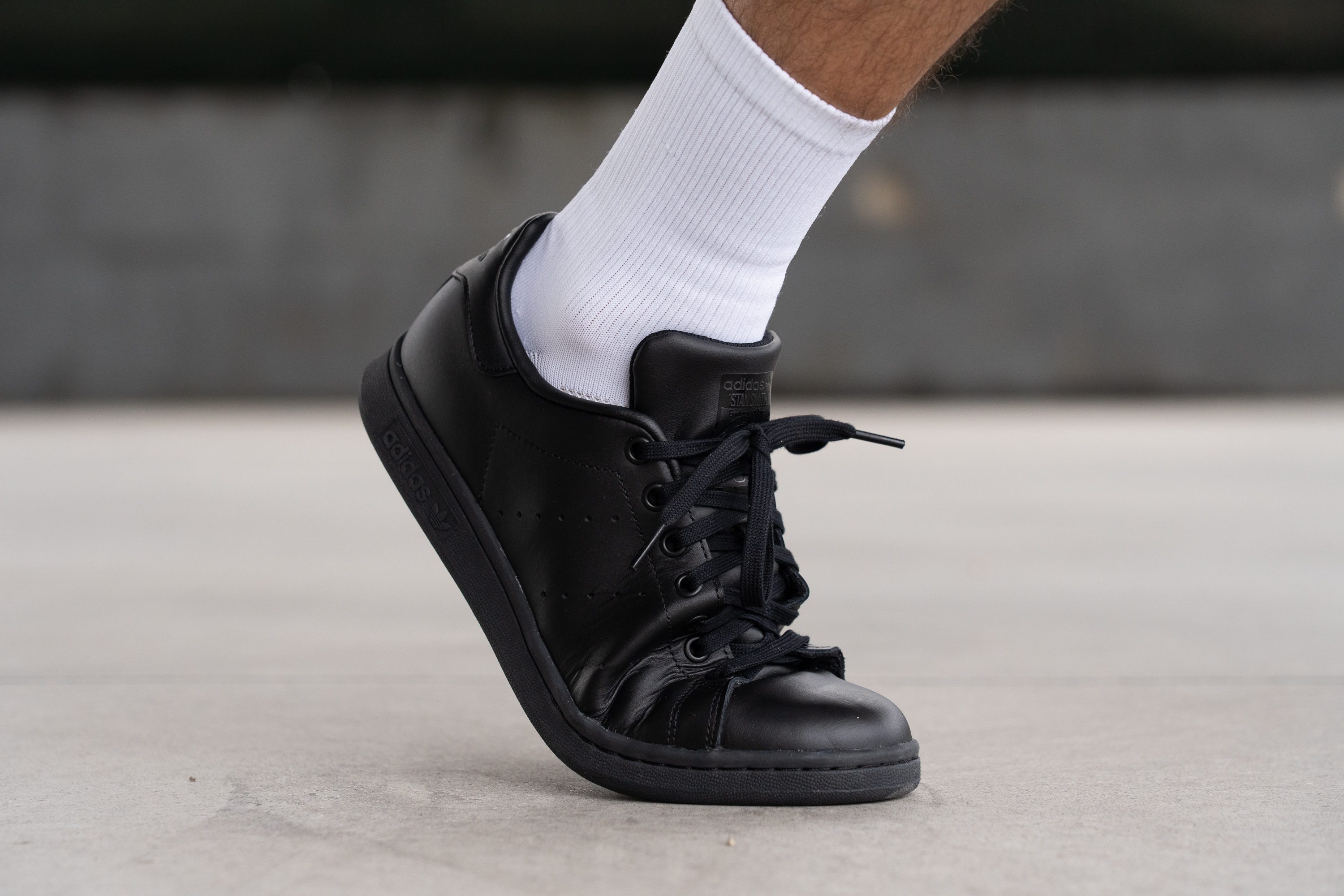 Adidas Stan Smith flexibility