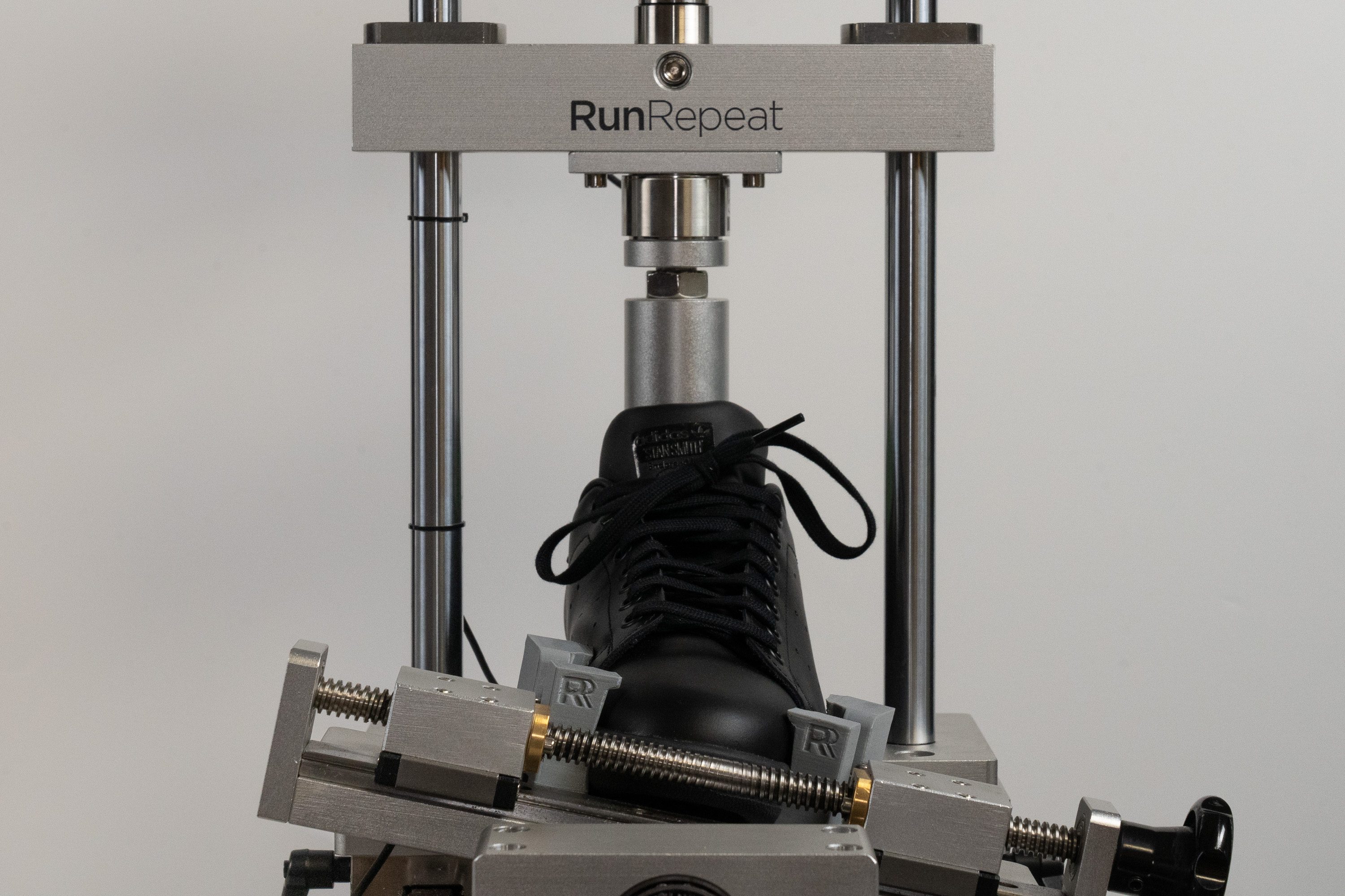 Adidas Stan Smith Torsional rigidity