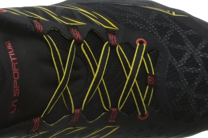 The toe box is roomy. This gives the runners toes ample space for relaxing and spreading out breathability