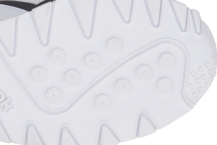 Gedrukt Reebok logo bottom view outsole