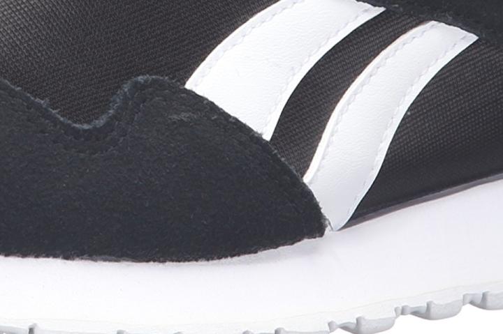 Gedrukt Reebok logo outsole and side logo