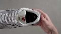 New Balance 996 Heel counter stiffness-1