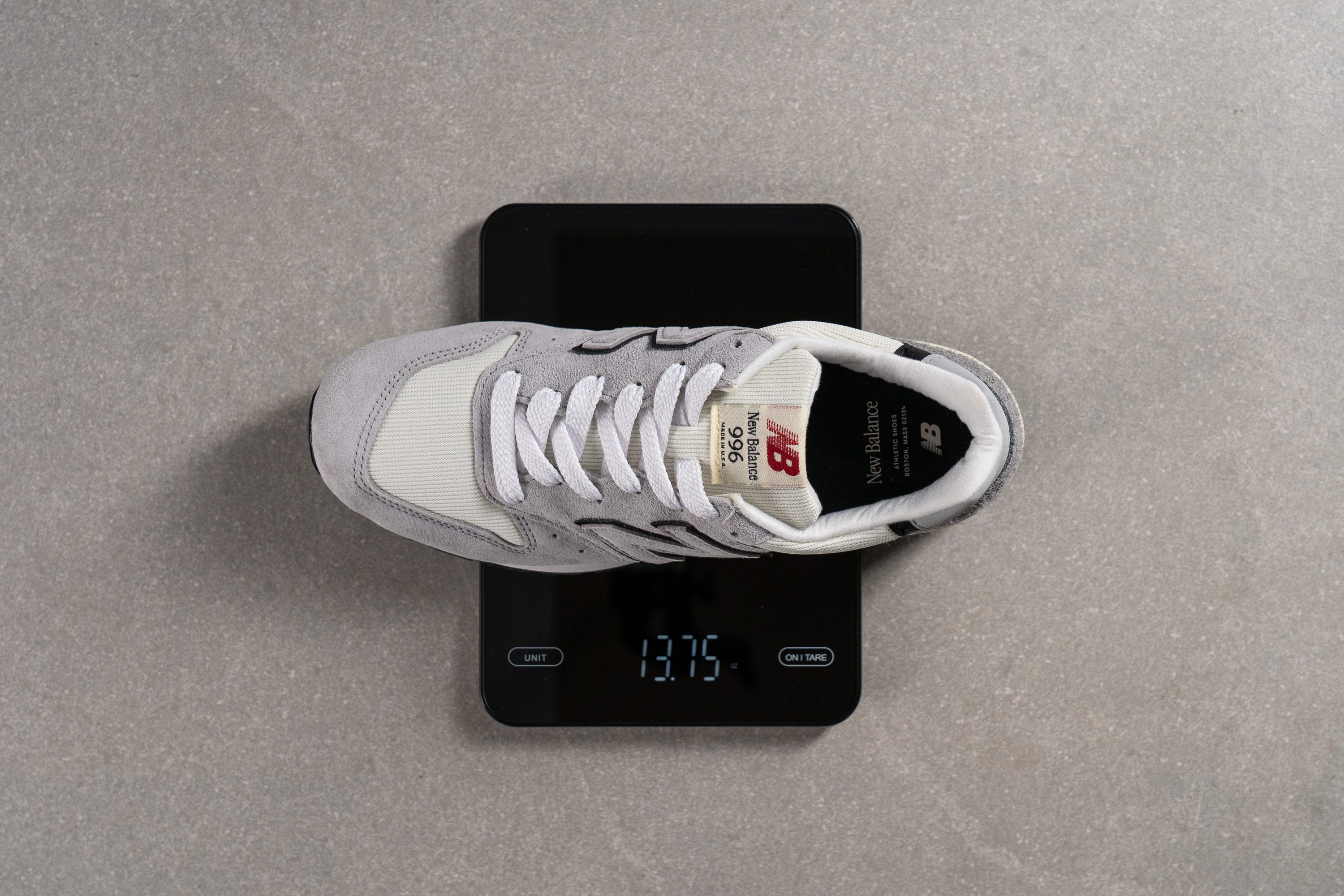 How much do new balance shoes weigh on sale