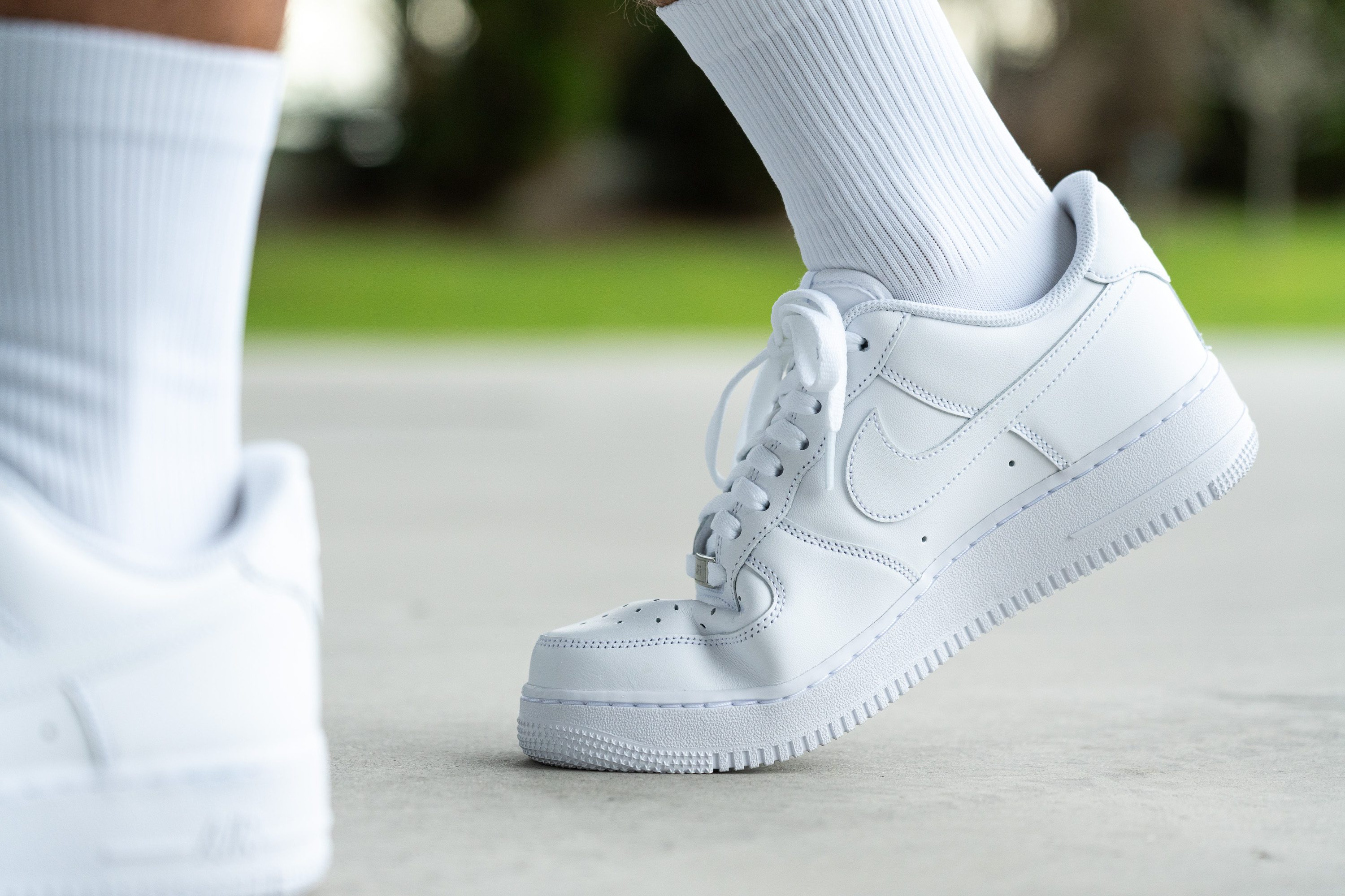 Nike Air Force 1 07 creasing