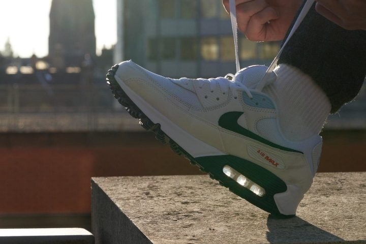 NIKE AIR MAX 90 ON FEET! 