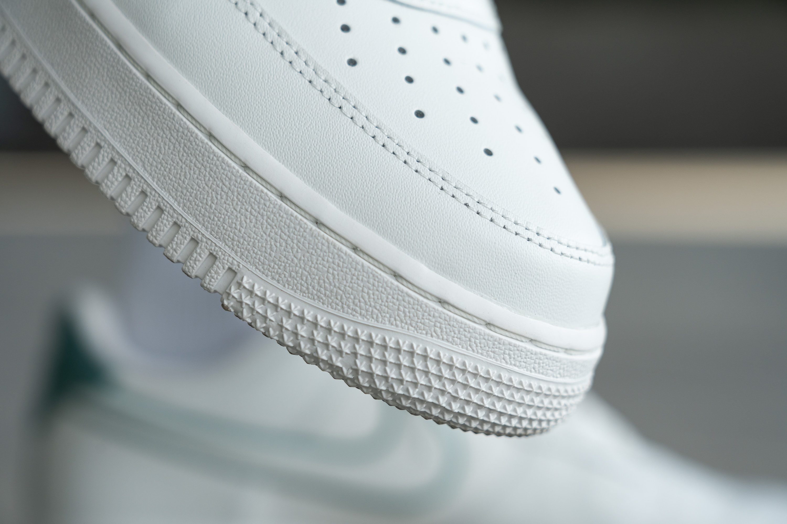 Air force 1 07 lv8 review online