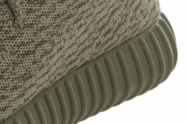 Adidas Yeezy 350 dupe midsole lateral view