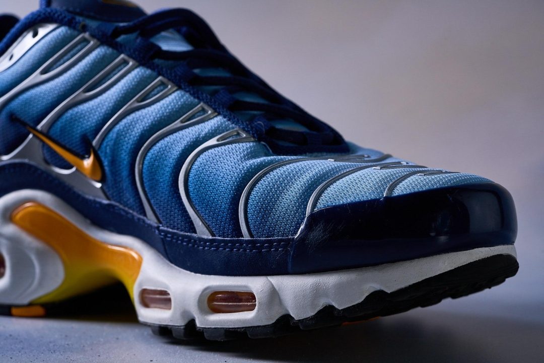 does nike air max plus run small