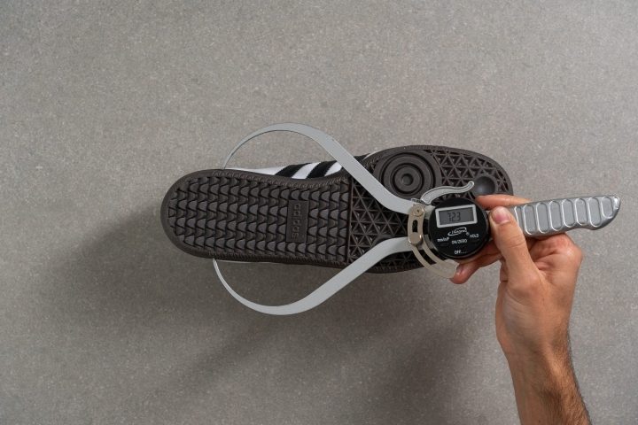 Adidas Samba OG Midsole width in the heel_24
