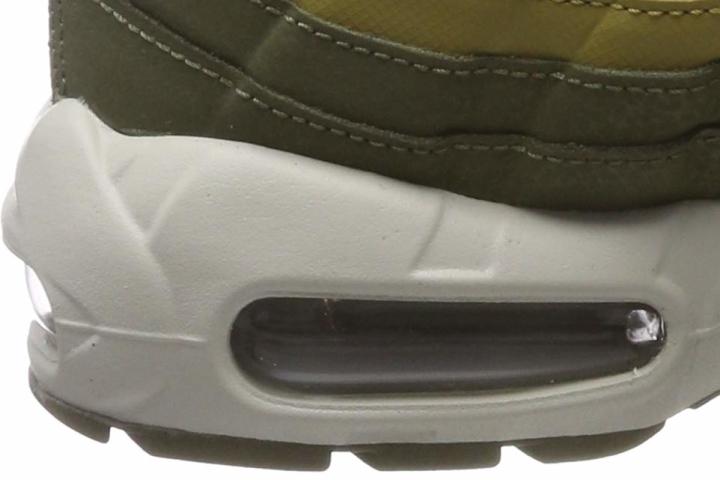 Nike Air Max 95 Essential heel