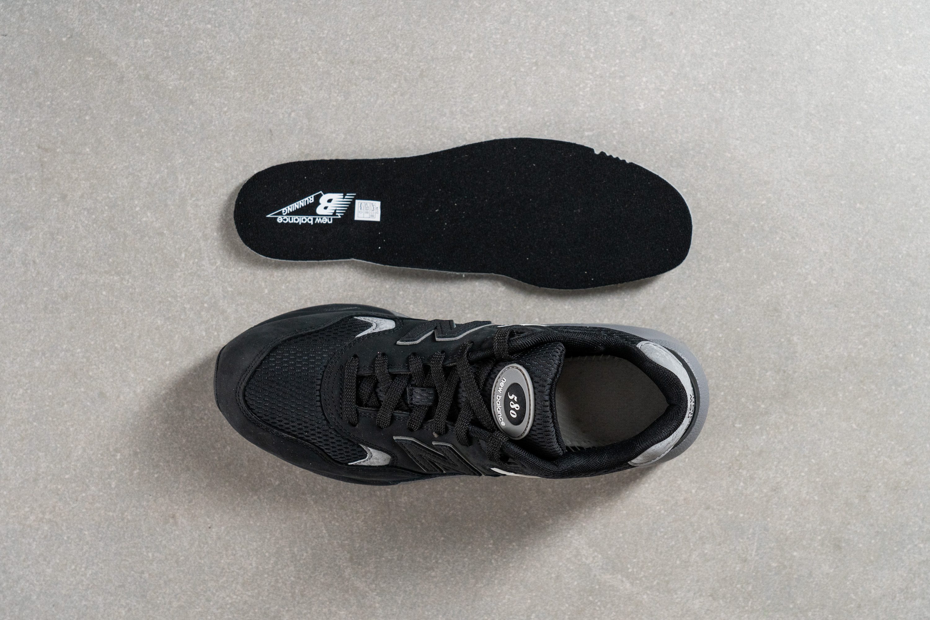 Femme New Balance Fresh Foam More Black Orca Removable insole