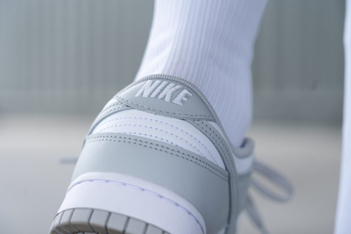 Nike Dunk Low Heel tab