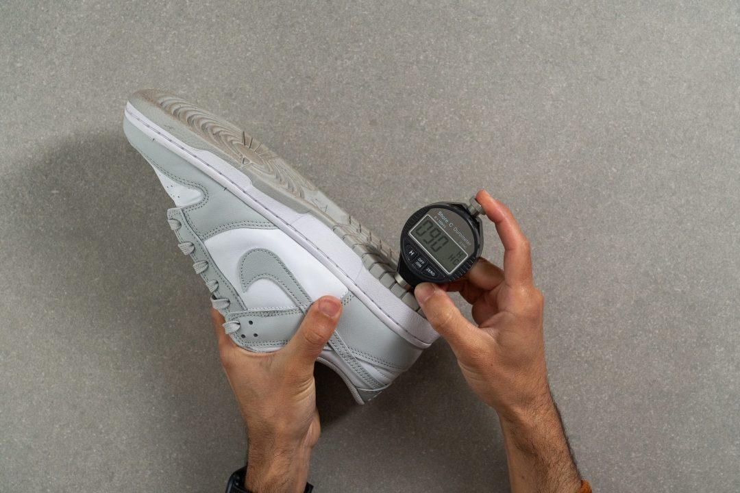 dunk low finish line