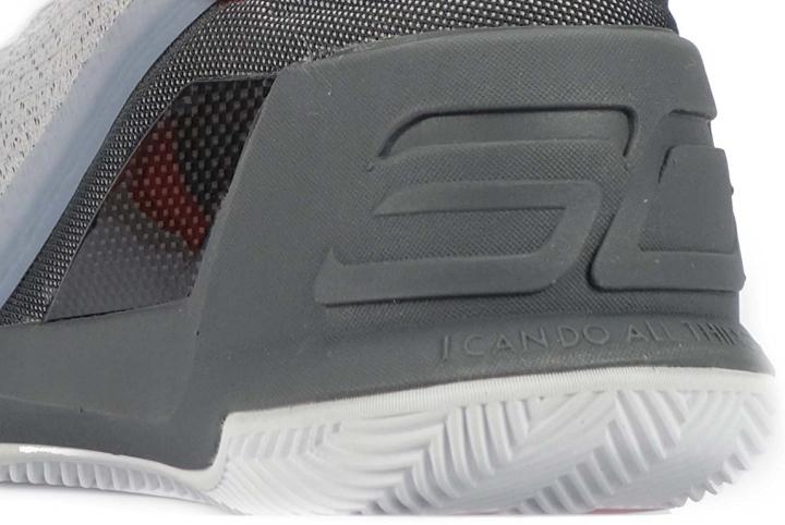 Under Armour Curry 3 Low logo side