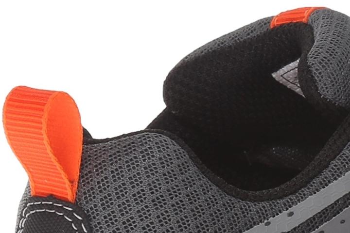 a low-cut shoe that renders breathability through its mesh upper pull tab