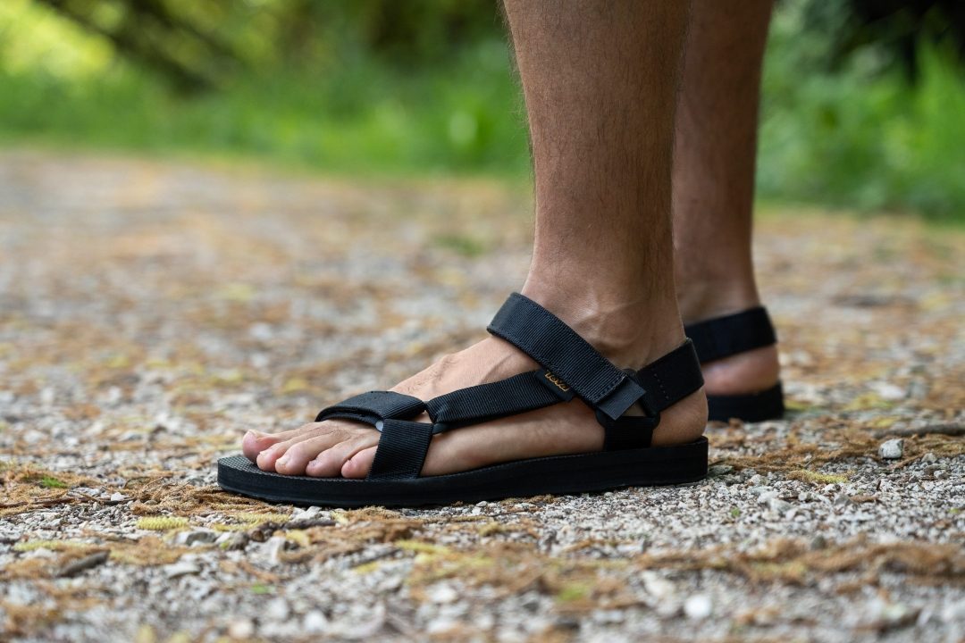 Cut in half: Teva Original Universal Review (2023) | RunRepeat