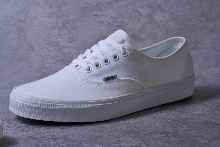 Vans Authentic sneakers in 20+ colors 