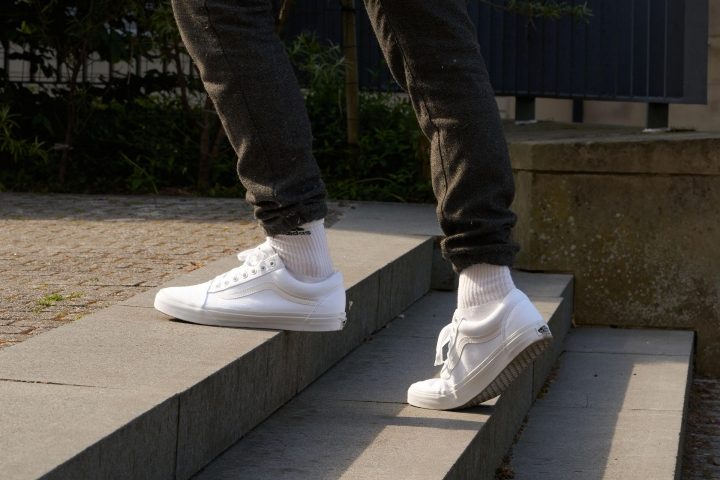 vans old skool white on foot