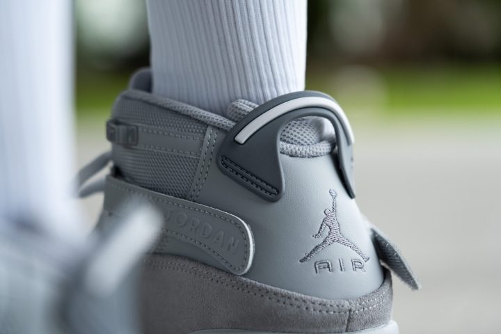 Update 15.12.2022 Die ersten Fotos des Air Jordan 5 SE Craft wurden jetzt auf Instagram heel loop
