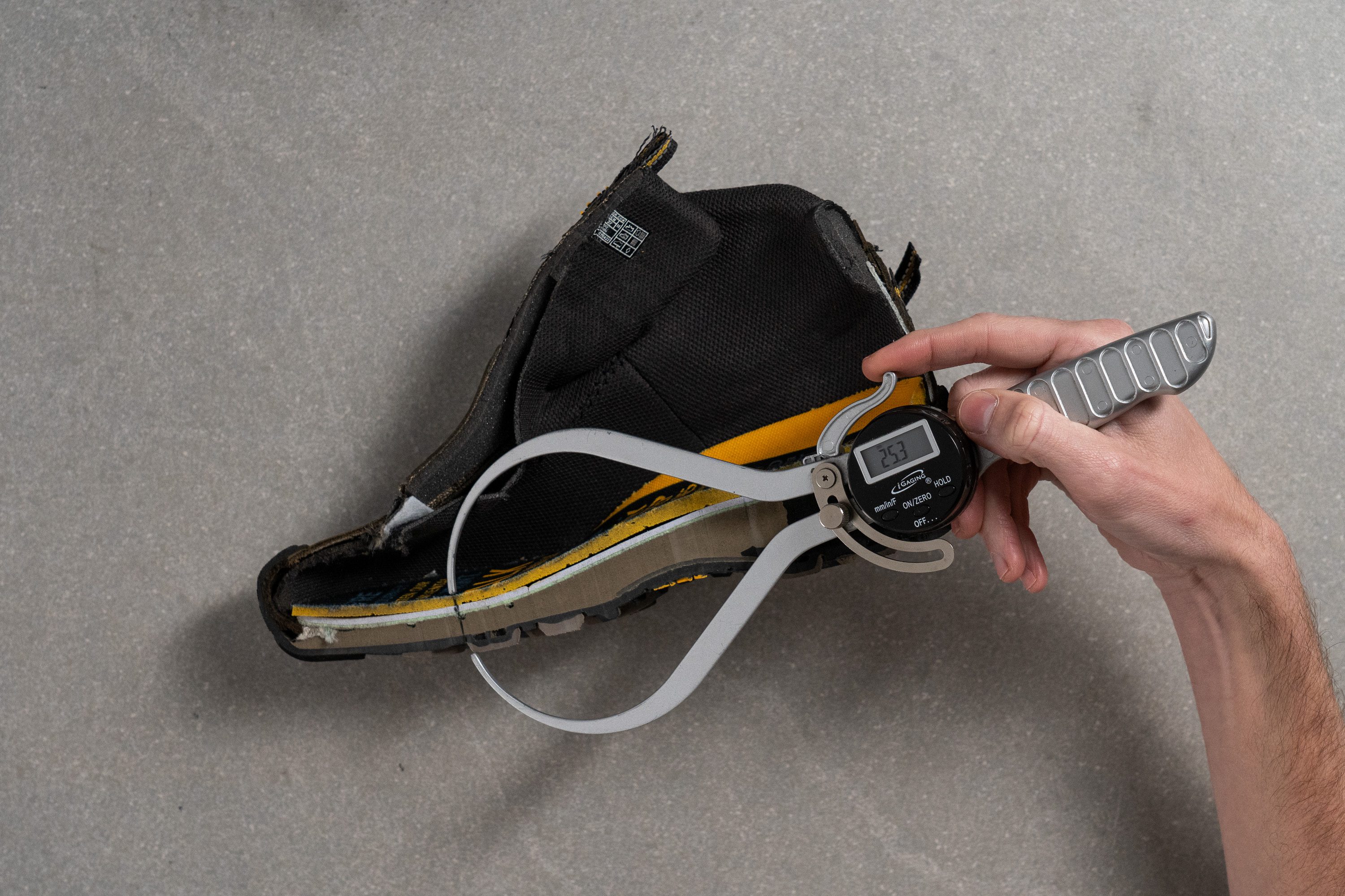 KEEN Voyageur Mid Forefoot stack