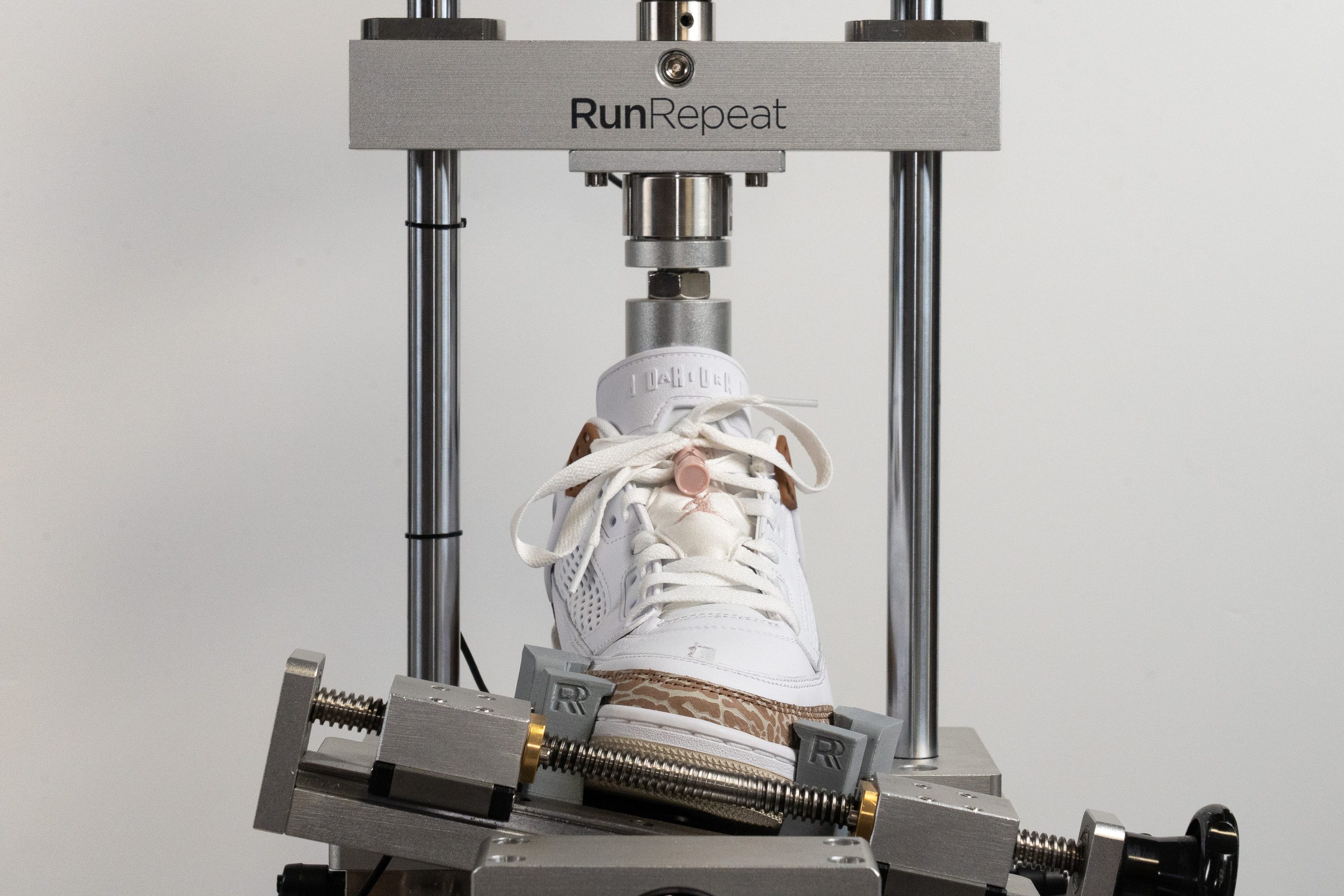 Jordan Spizike Low Torsional rigidity