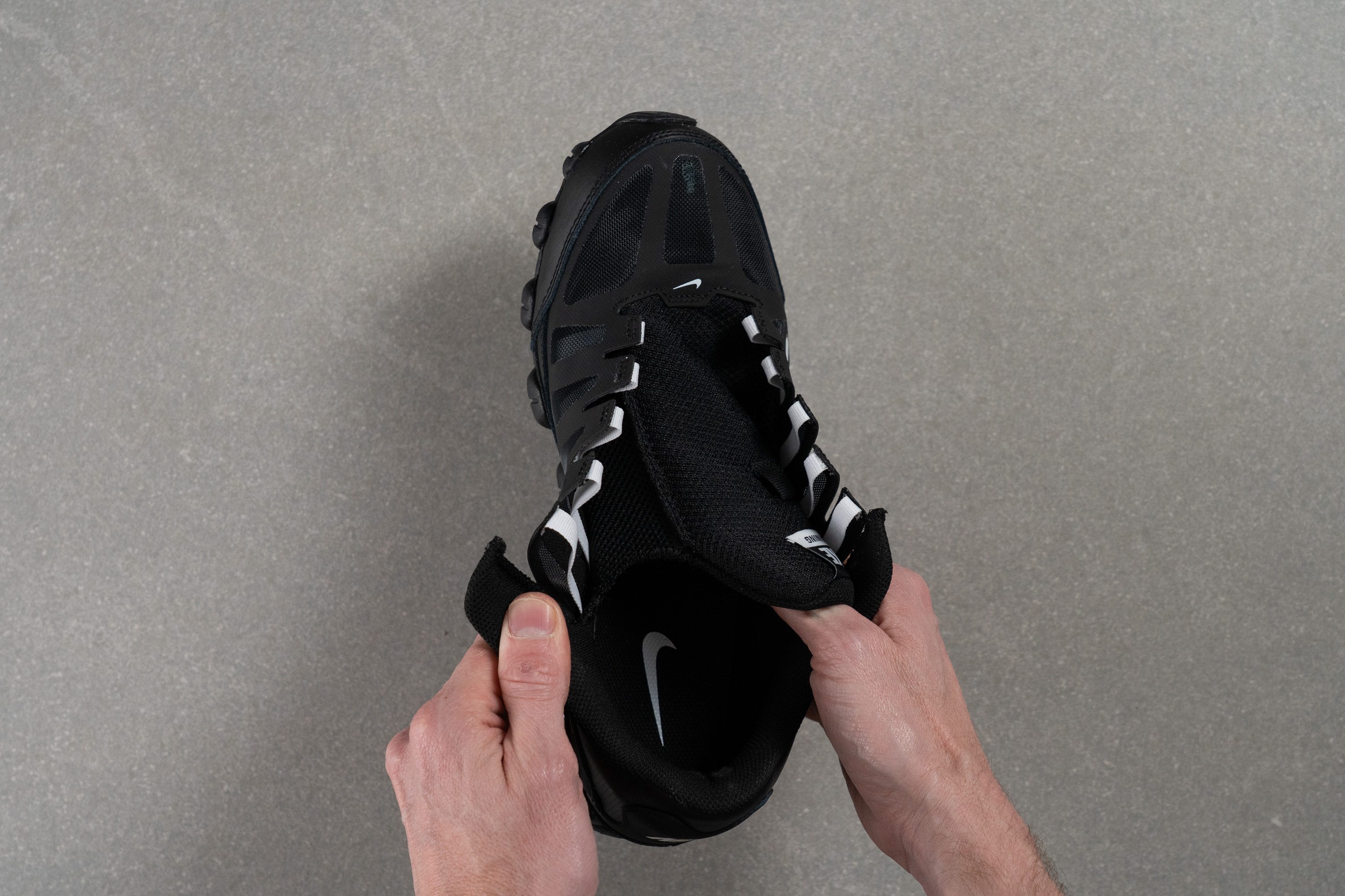 Nike Reax 8 TR Tongue: gusset type