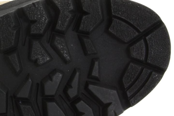 Double-tongue upper construction forefoot outsole