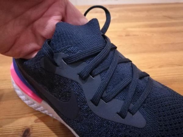 Nike epic react on sale flyknit size 4