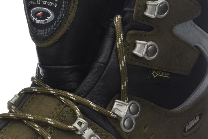From its predecessors Radiant sole, the boot now features a Duo Radiant sole unit gtx