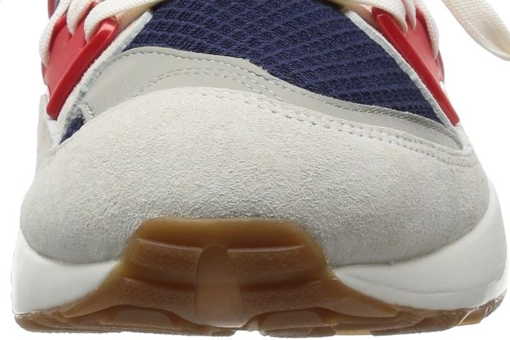 PUMA Supertec BLACK Marathon Running Shoes Low Tops 383052-01 toe cap