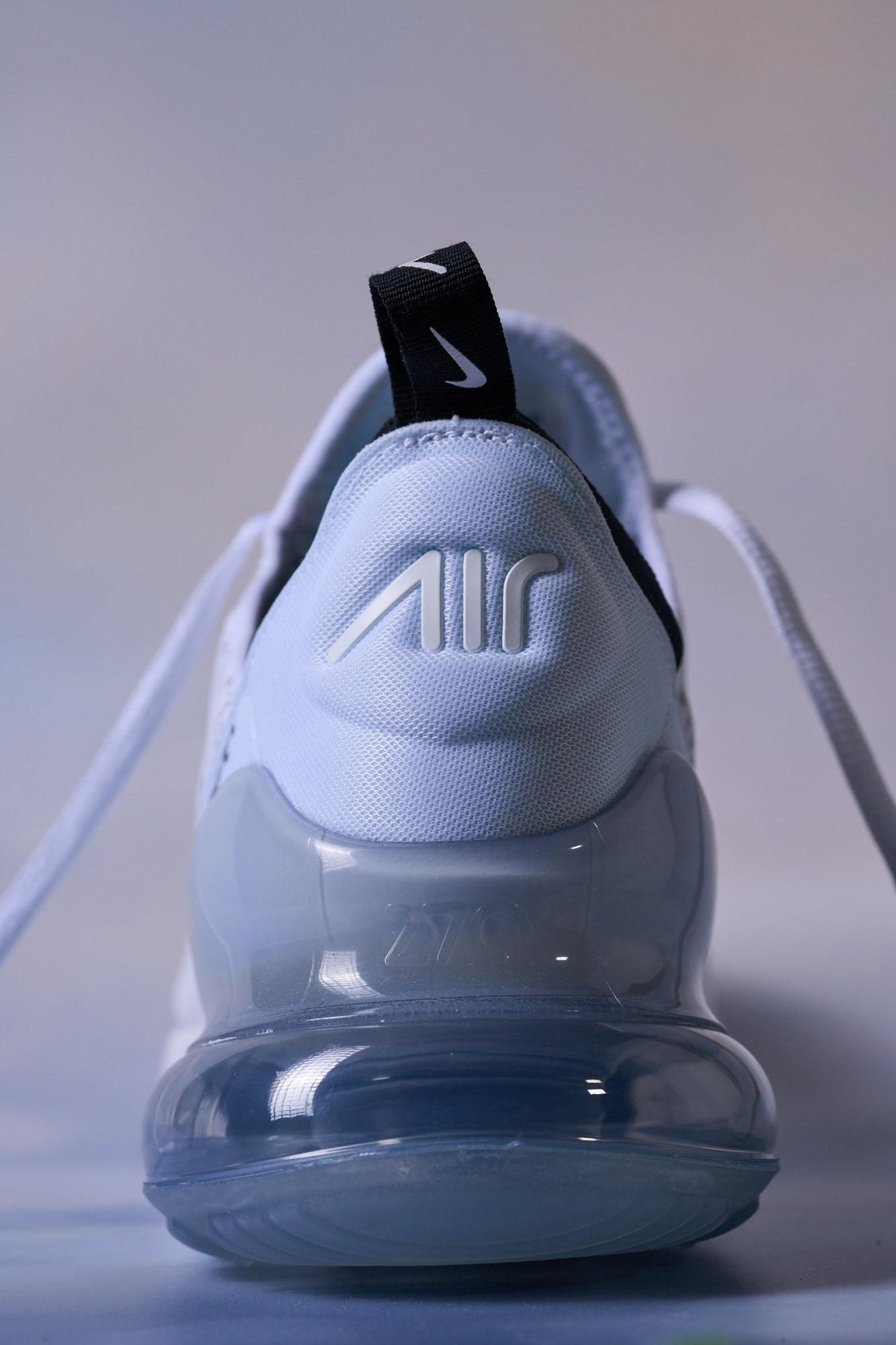 does the air max 270 run small