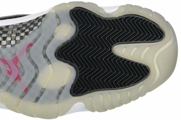 Air features jordan 11 IE Low outsole