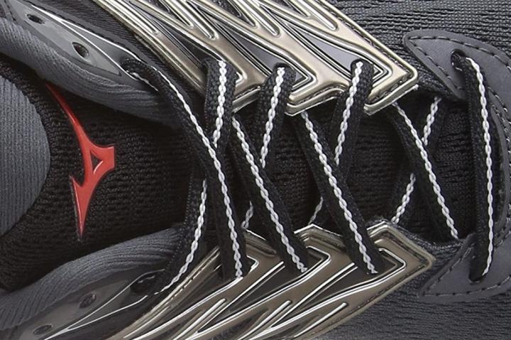 Mizuno Wave Paradox 5 lacing