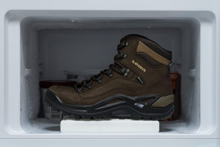 Lowa Renegade GTX Mid Difference in midsole softness in cold freezer