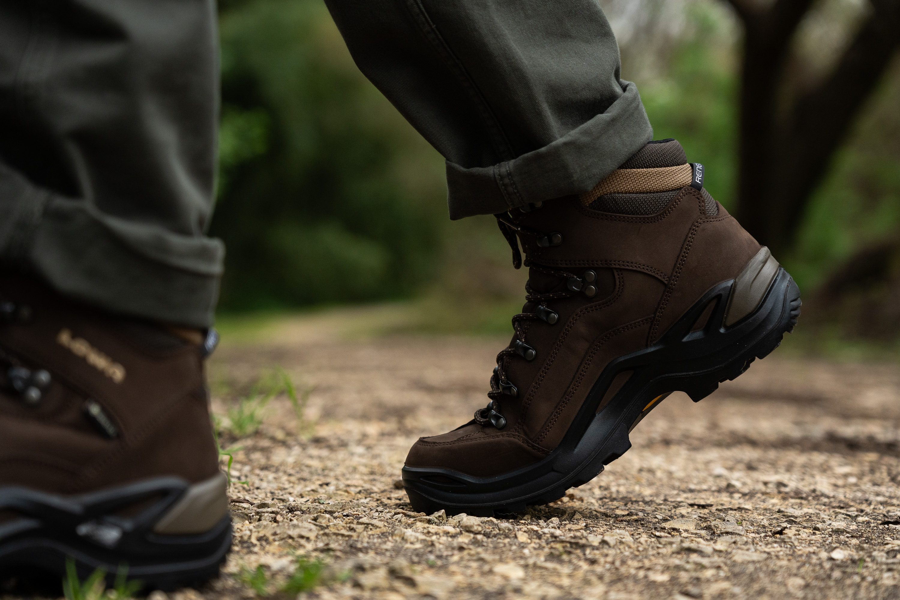 Mens lowa hiking boots best sale