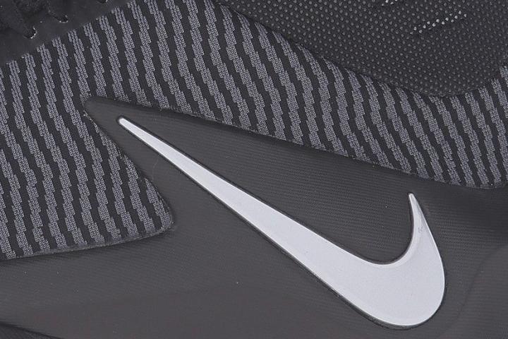 Nike Zoom Clear Out Logo1