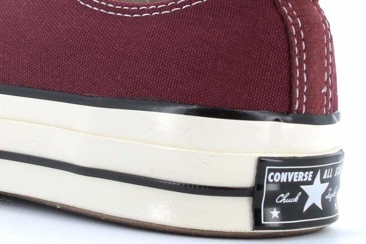 converse women Chuck Taylor Hollis Low Top Side heel