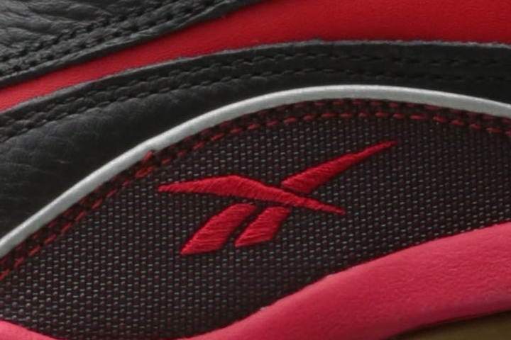 Logotipo Reebok Answer DMX