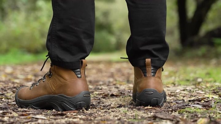 Leather Hiking Boots for Men - Pyrenees
