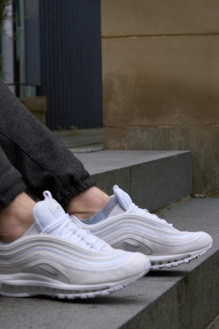 Air max 97 on sale paint splatter on feet