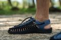 KEEN Uneek contoured arch
