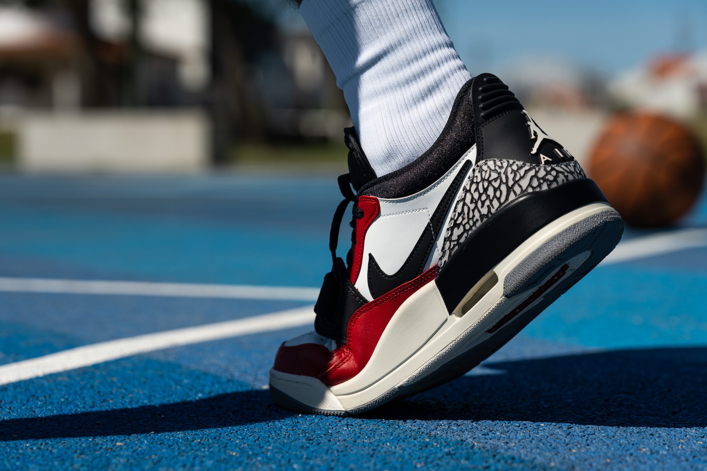 Jordan Legacy 312 Low_outdoor_05