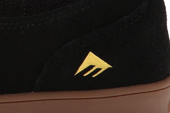 You want a shoe with a four-eyelet lacing system for adjusted fit Logo