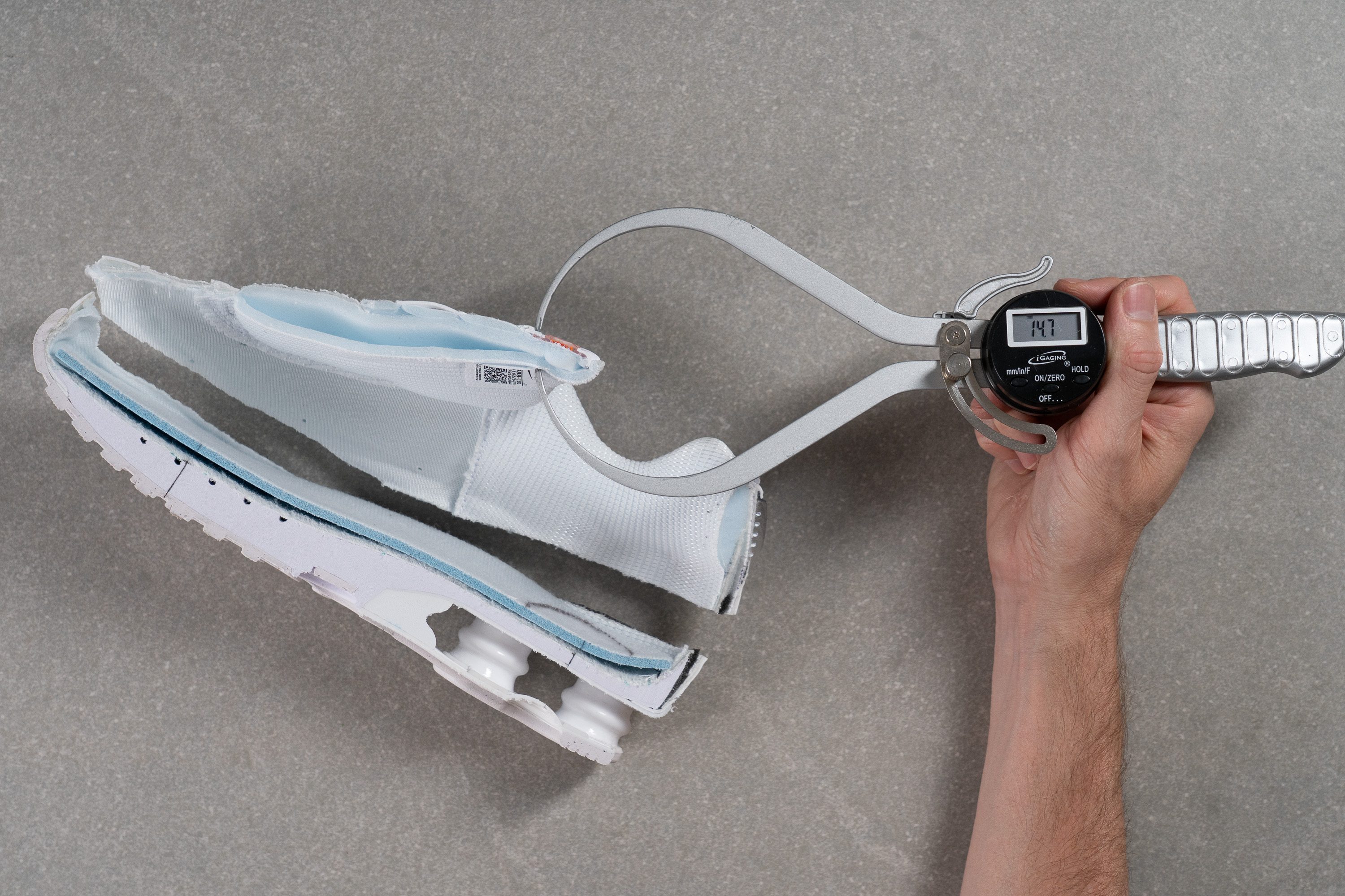 Nike Shox R4 Tongue padding
