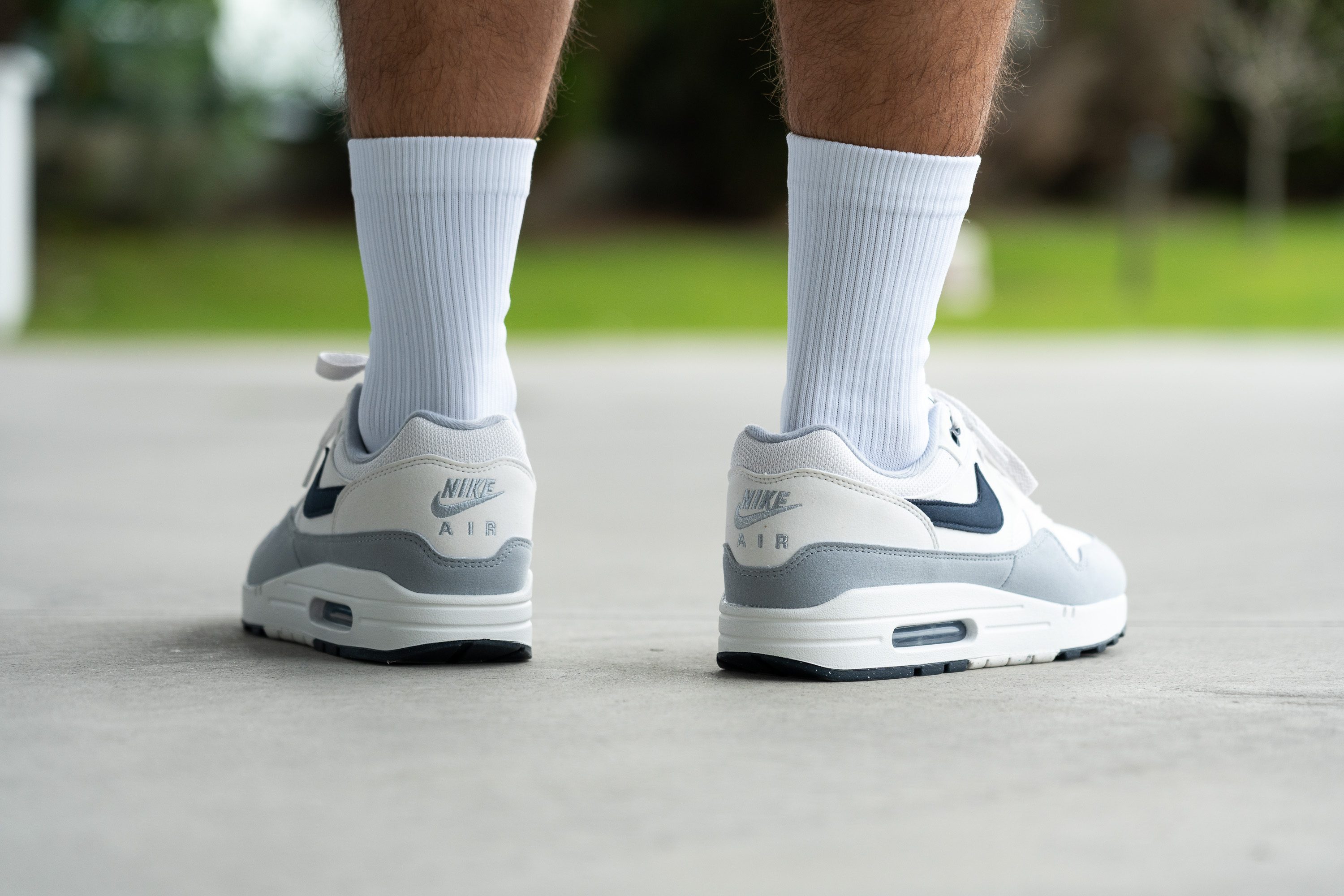 Nike air max 1 black and white on feet hotsell