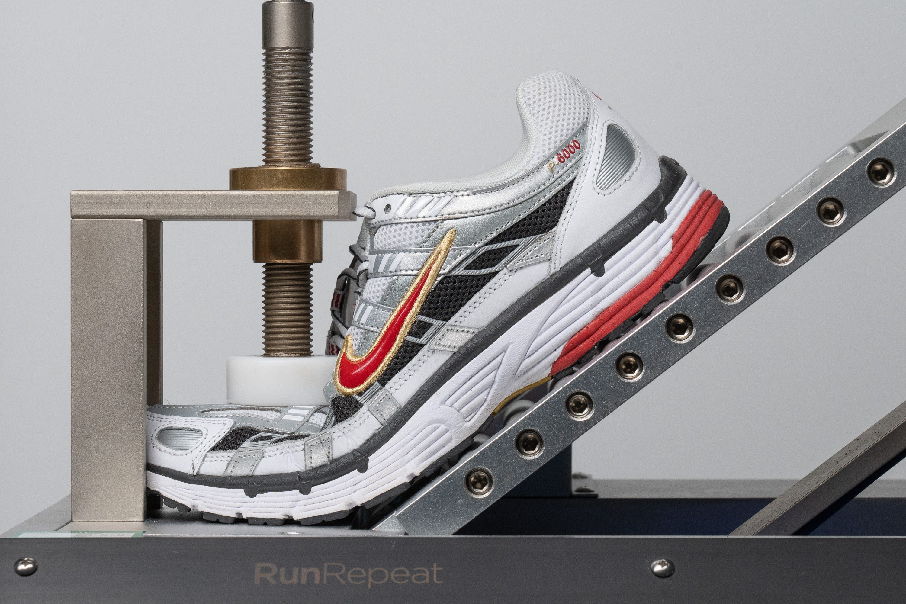 Nike P-6000 Flexibility / Stiffness