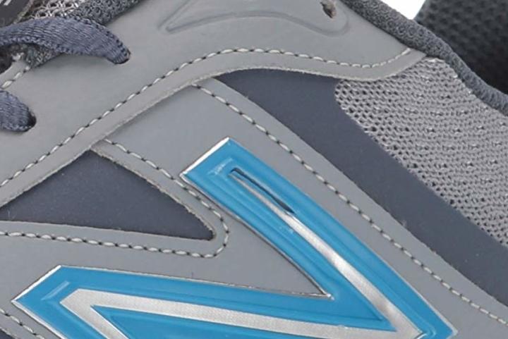 griffées New Balance tirent leur épingle du jeu dans le monde de la sneaker stitched-overlays