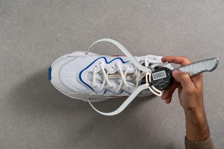 Adidas Ozweego Toebox width at the widest part